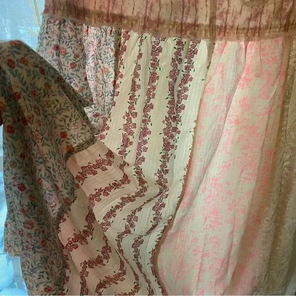 POL | Pink Jean & Floral Skirt - Picture 3 of 8